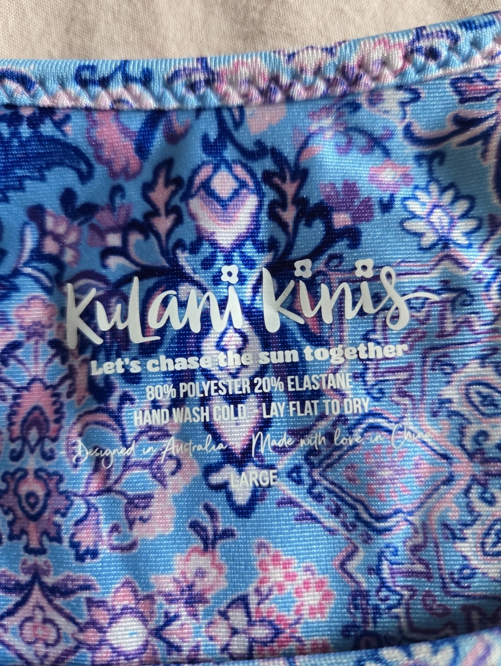 Kulani Kinis Bikini - Picture 2 of 3